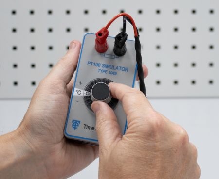 1049 | Simulateur portable de Pt100 (Classe A en °C) 