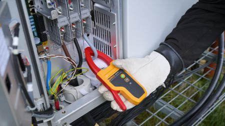 FLUKE-A283FC/EUR | Pince ampèremétrique sans fil TRMS CAT III 1 500 V 