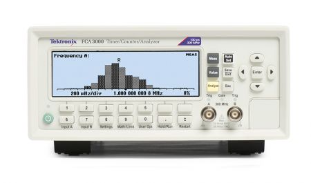 FCA3003 | Compteur / Fréquencemètre 300 MHz / 100 ps, avec 1 voie 3 GHz 