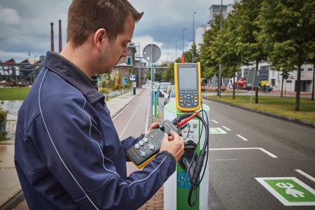 FLK-FEV300/KITFR | Kit de test IRVE comprenant testeurs MFT FLUKE1664FC et FEV300 avec câble Type 2 