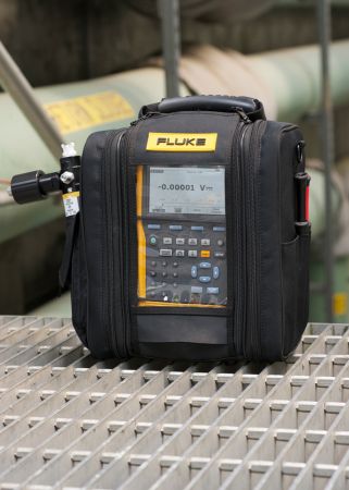 FLUKE-754/EU | Calibrateur de process portable avec mémoire 