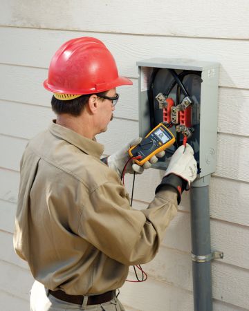 FL113 | Multimètre numérique portable TRMS, avec affichage 6 000 points, FLUKE-113 