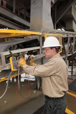 FL28-II/EUR | Multimètre numérique portable étanche IP67, FLUKE-28-II 