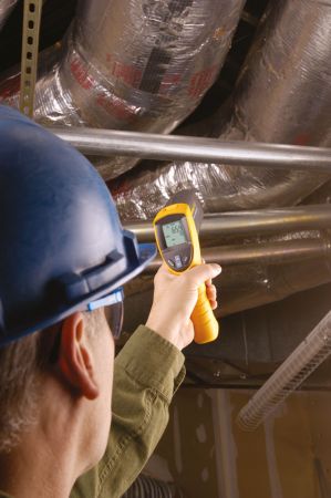 FL561 | Thermomètre infrarouge et de contact combiné, -40°C à 550°C, FLUKE-561 