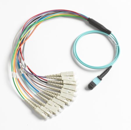 BKC-MPO-USC | Cordon breakout 1m pour connecteur SC, MPO sans broche 