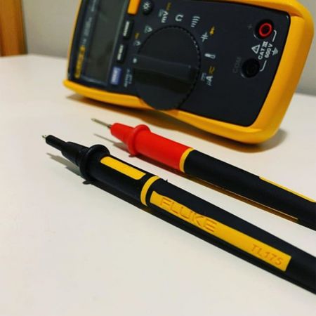 TL175 | Jeu de cordons TwistGuard, longueur embout réglable 19/4 mm, Ø2 mm 1000 V CAT III, 600 V CAT IV