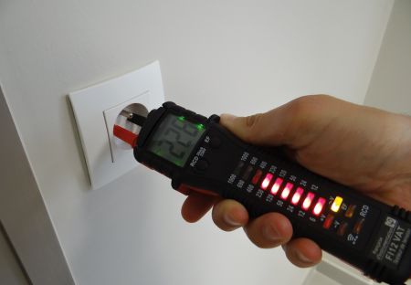 FI12VAT | Testeur de tension VAT selon EN61243-3, avec écran LCD et vibreur 