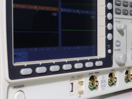 FI36154 | Oscilloscope numérique 4 voies 150 MHz, avec mémoire 25 000 Pts 