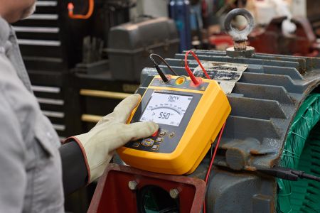 FLUKE-1537 | Testeur d'isolement 2500V avec calculs PI, DAR et DD, mémoire résultats, multimètre, interface USB avec logiciel