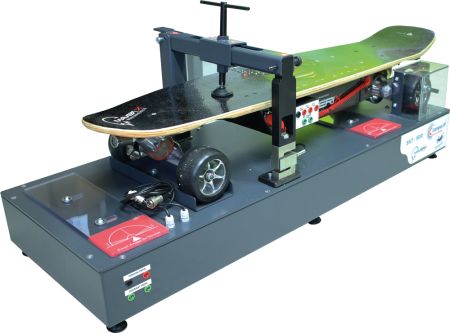 SKATEBOARD-MAVERIX | Skateboard électrique sur banc d'essais 