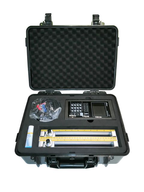 P117-KIT | Kit d&eacute;bitm&egrave;tre &agrave; ultrasons portable en malette, avec deux jeux de transducteurs sur r&egrave;gle et accessoires